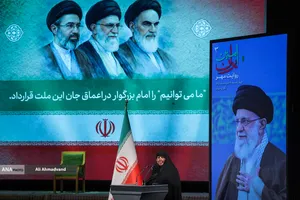 طیبه ماهروزاده استاد دانشگاه و مادر همسر شهید رهبر انقلاب