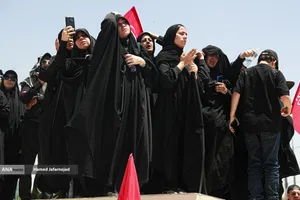 تشییع پیکر مطهر آقای شهید ایران و خانواده ایشان