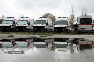 بازدید اصحاب رسانه از پایگاه مدیرت بحران نازی&zwnj;آباد و خودروهای آسیب دیده اورژانس در اثر تجاوز صهیونیستی آمریکایی