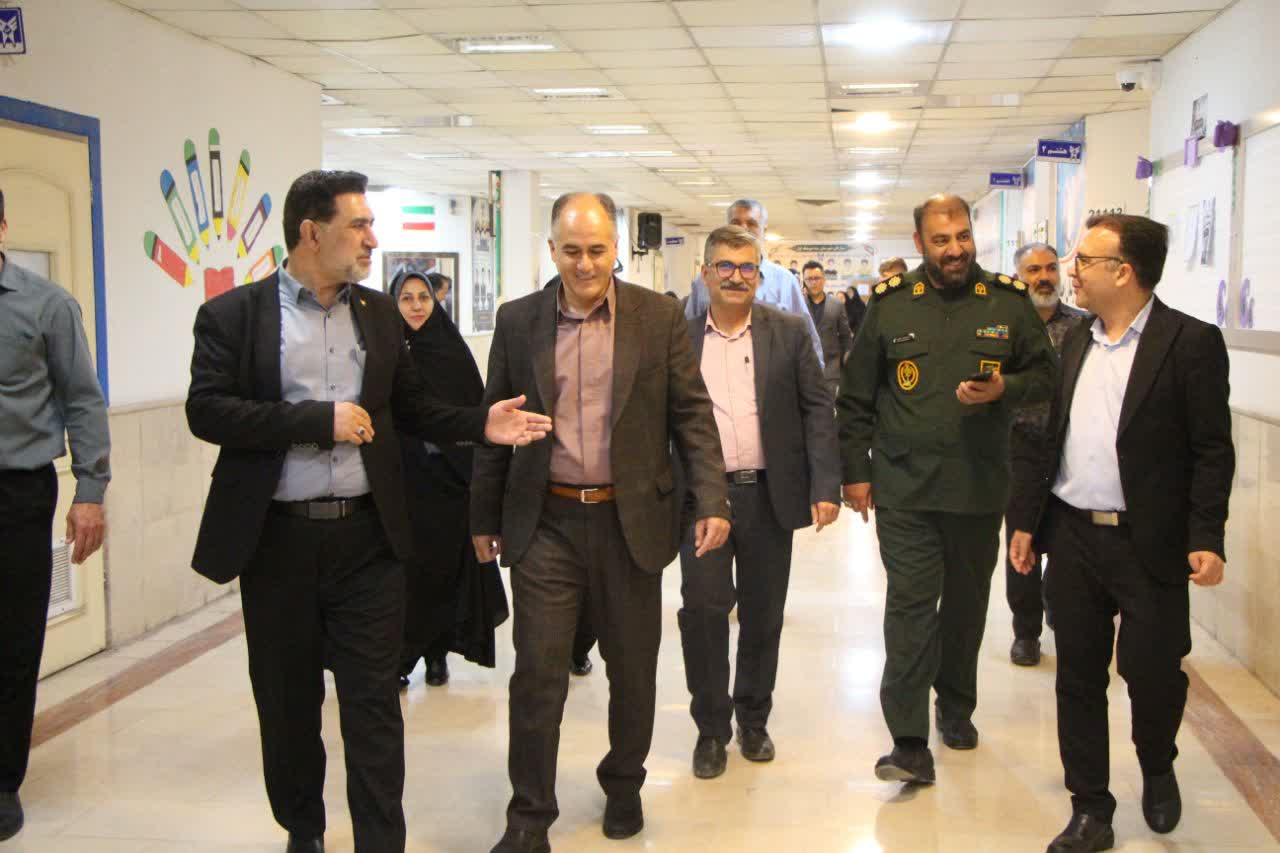 بهره‌برداری از آزمایشگاه مرکزی مجتمع مدارس دانشگاه آزاد اسلامی مرودشت