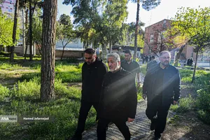 بازدید دکتر بیژن رنجبر رئیس دانشگاه آزاد اسلامی، پس از حمله هوایی آمریکا و رژیم صهیونیستی به سفارت سابق آمریکا(لانه جاسوسی) 