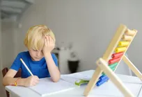 دستگاهی پوشیدنی برای بهبود تمرکز کودکان آسیب‌دیده از الکل جنینی