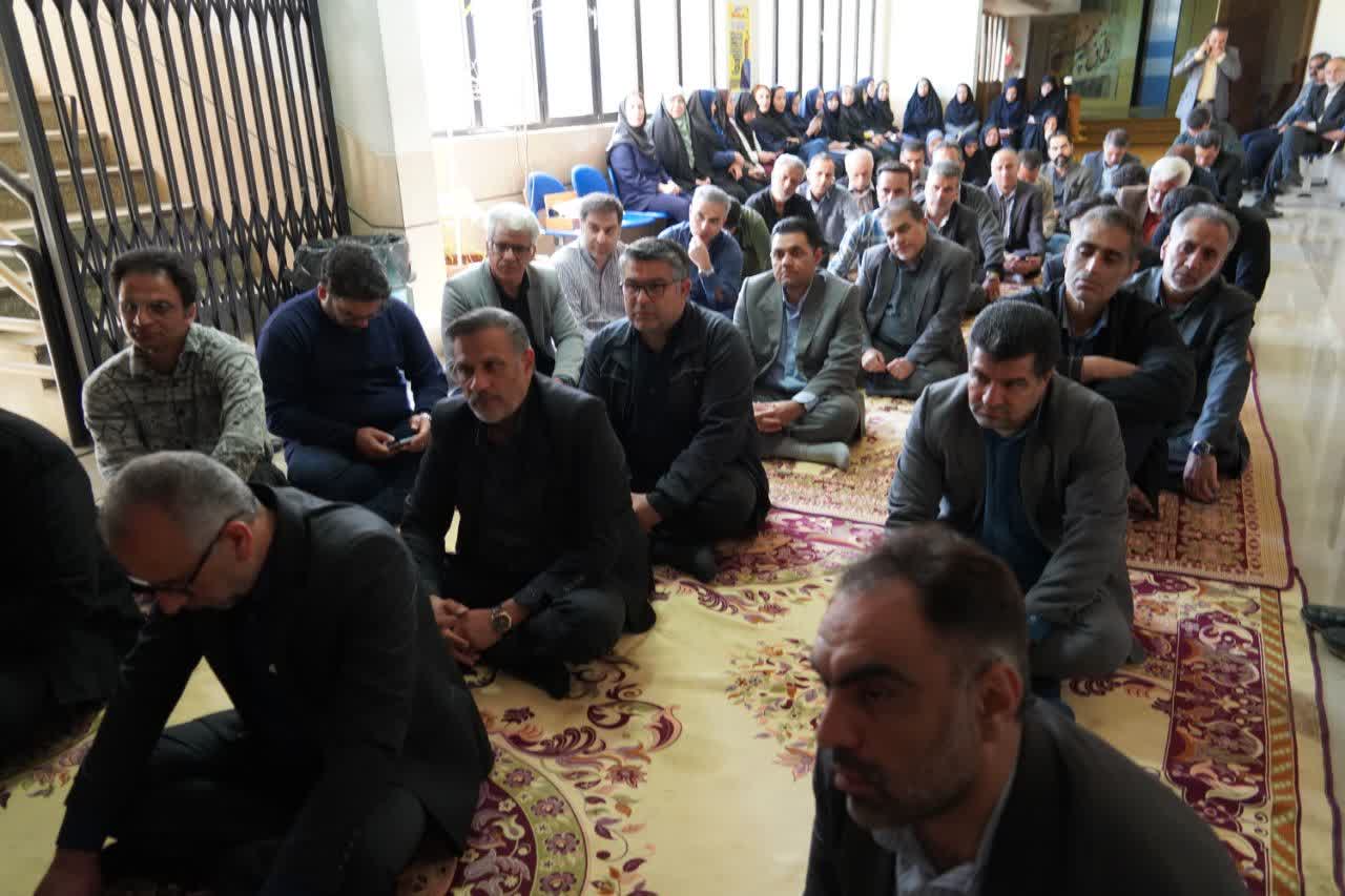 خداوند متعال در این زمان صحنه عاشورا را واضحتر به ما نشان داد؛ خون رهبر شهید امت اسلام را به جوشش آورد خداوند متعال در این زمان صحنه عاشورا را واضحتر به ما نشان داد؛ خون رهبر شهید امت اسلام را به جوشش آورد
