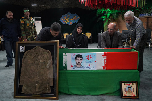 وداع با پیکر مطهر شهید علی اکبر گندمی
