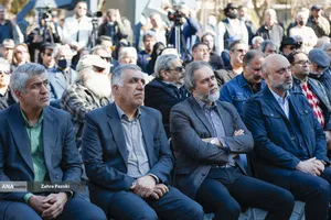 مراسم تشییع پیکر عنایت بخشی 