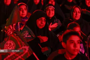 سفره نذری حضرت رقیه(س) در میدان امام حسین(ع)