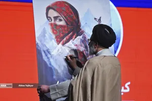 حجت الاسلام سیداسماعیل خطیب وزیر اطلاعات در آیین رونمایی از کتاب &laquo;قندیل&raquo;