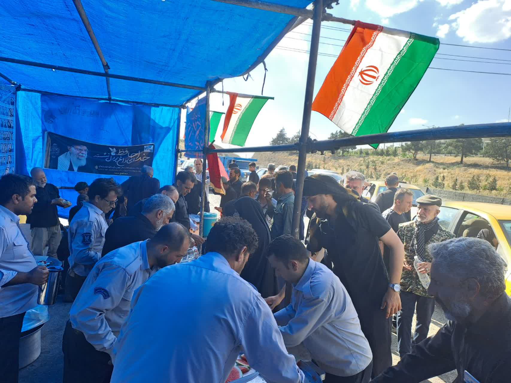 تکاپوی خدمت در مسیر بازگشت؛ دانشگاه علوم و فناوری پردیس، پناهگاهی برای استراحت و تجدید قوای زائران تکاپوی خدمت در مسیر بازگشت؛ دانشگاه علوم و فناوری پردیس، پناهگاهی برای استراحت و تجدید قوای زائران