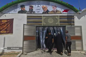 پیاده روی زائرین اربعین حسینی در مسیر نجف به کربلا