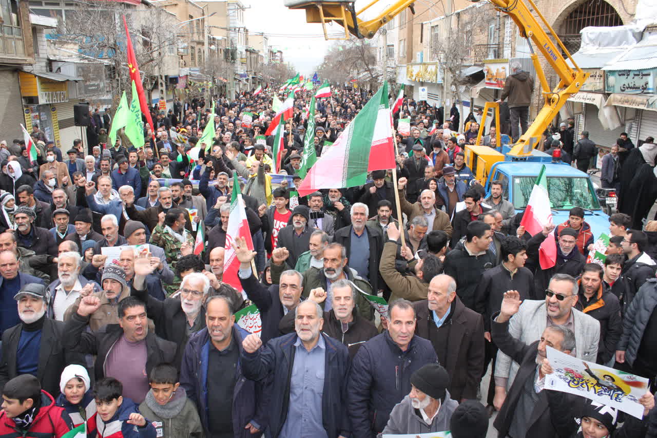 مراسم باشکوه گرامیداشت چهل و هفتمین پیروزی انقلاب اسلامی در شهرستان تویسرکان