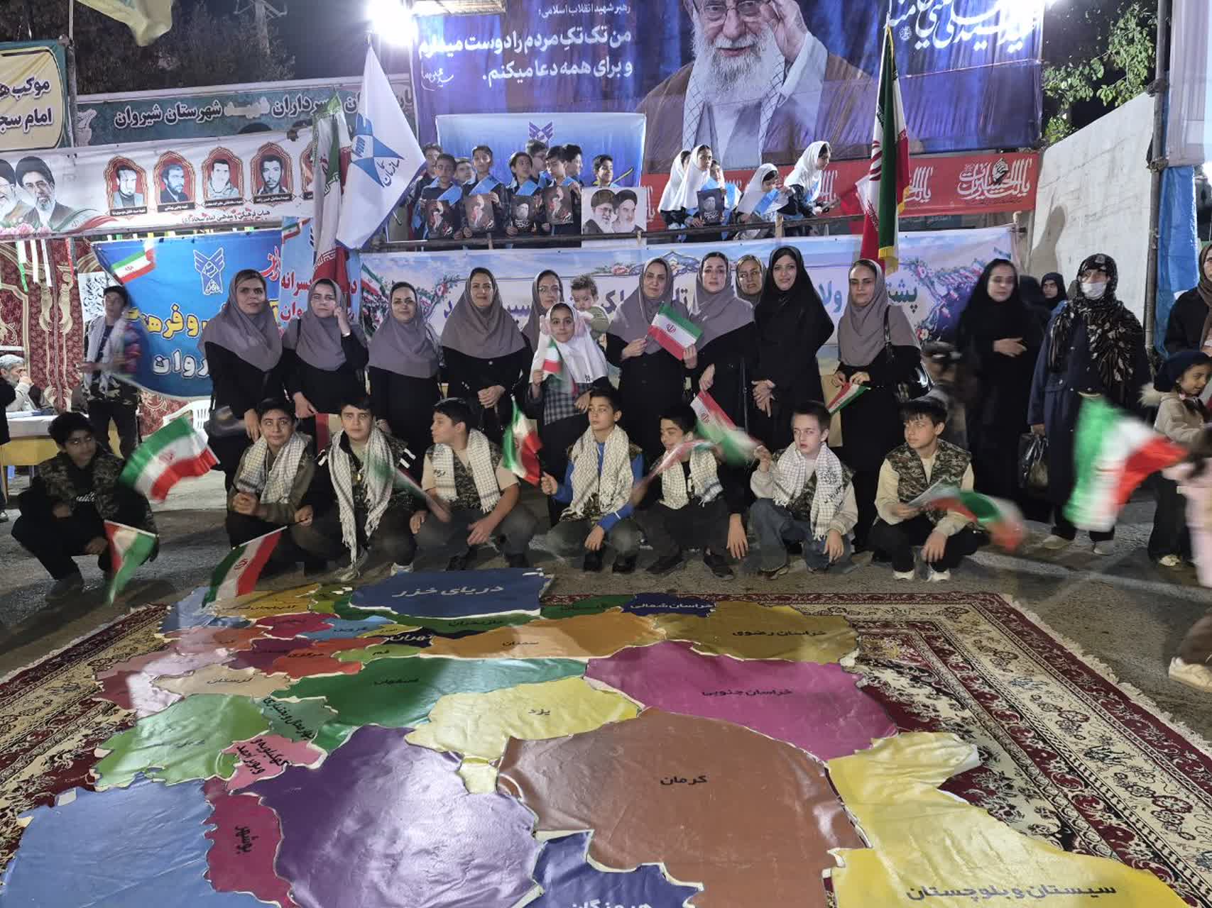 دانش‌آموزان همواره در خط مقدم بصیرت و استکبارستیزی درحرکتند
