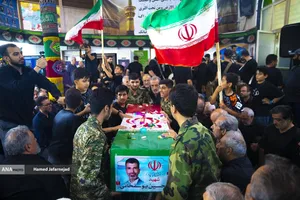 وداع با پیکر بسیجی شهید حسین یوسفخانی