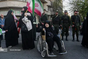 تشییع پیکر مطهر دریابان شهید &laquo;علیرضا تنگسیری&raquo; فرمانده دلاور خلیج فارس و جمعی از شهدای والامقام