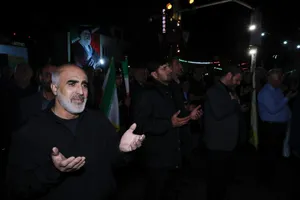 اقامه نماز استغاثه به امام زمان زمان(عج) - چهارراه نبرد خیابان پیروزی