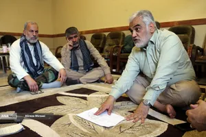 کمک رسانی شهید محمدمهدی طهرانچی دانشمند هسته ای در مناطق سیل زده لرستان پلدختر در سال 1398 همراه گروه های جهادی