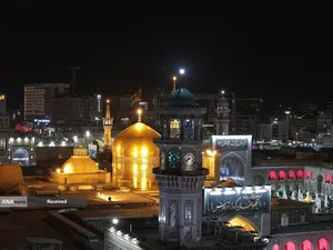 حرم مطهر رضوی در شب رحلت پیامبر اکرم و شهادت امام حسن مجتبی(ع)
