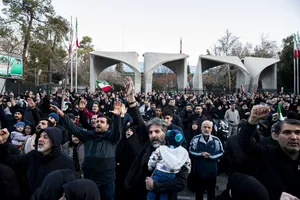  اجتماع مردم تهران در پی خبر شهادت حضرت آیت الله العظمی امام خامنه ای رحمته الله علیه رهبر عظیم الشان انقلاب اسلامی ایران