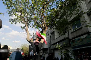 تشییع پیکر مطهر دریابان شهید &laquo;علیرضا تنگسیری&raquo; فرمانده دلاور خلیج فارس و جمعی از شهدای والامقام