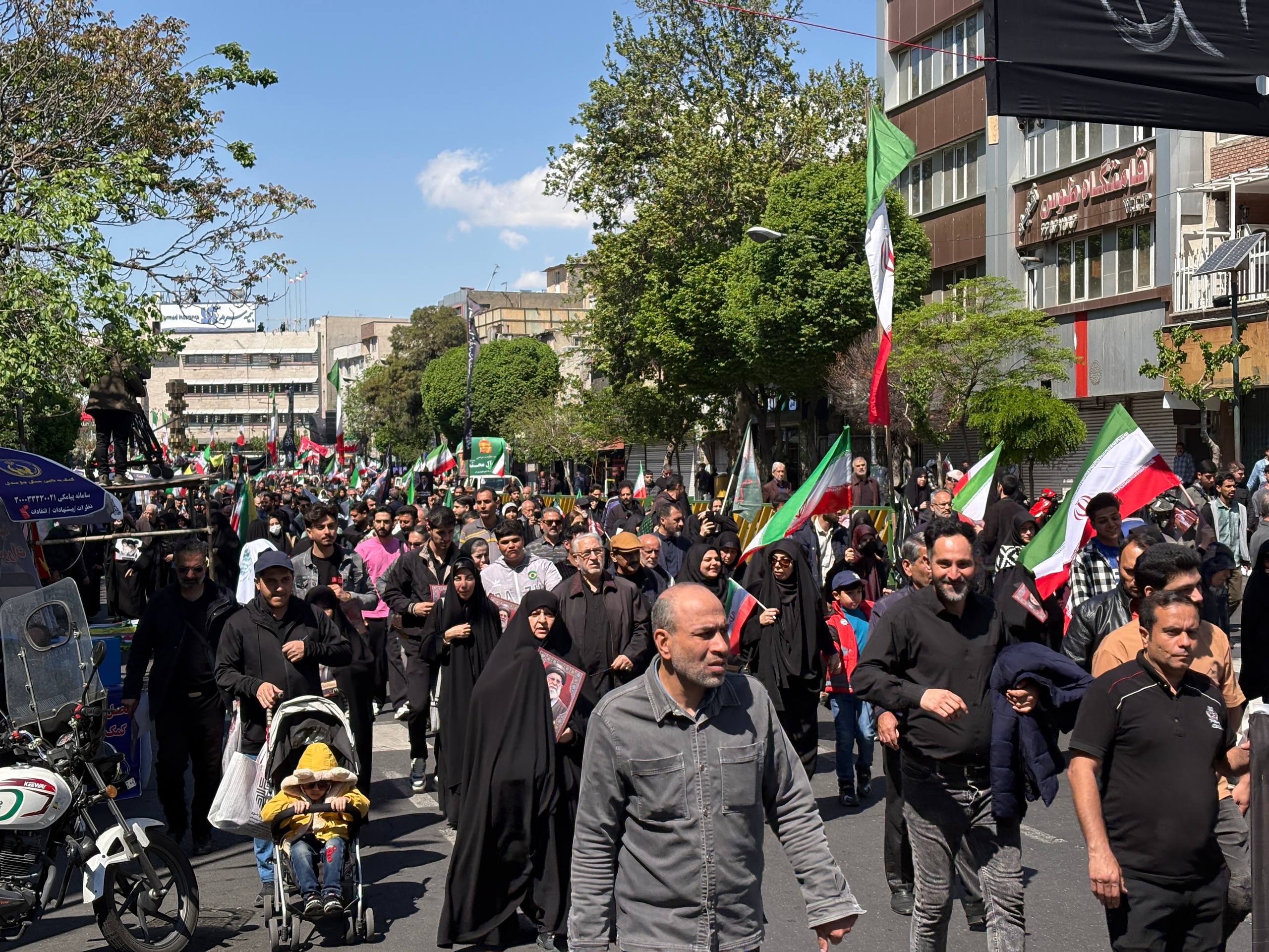 تهران در سوگ رهبر شهید/ مراسم عزاداری اربعین قائد امت آغاز شد+فیلم