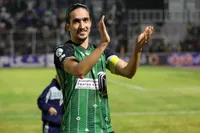 مدافع خیبر در یکقدمی امضای قرارداد با گل گهر سیرجان/ یک بازیکن جوان از تیم تارتار جدا می شود