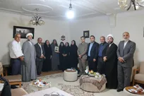 شکری: خانواده‌های شهدا روایتگر ماندگار فرهنگ ایثار و فداکاری هستند