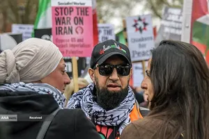 تظاهرات ساکنان لندن در حمایت از جمهوری اسلامی ایران و محکوم کردن حملات صهیونی - آمریکایی به خاک ایران