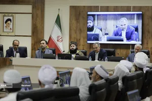 نشست تقریبی جمعی از علمای شیعه و اهل تسنن در مشهد مقدس