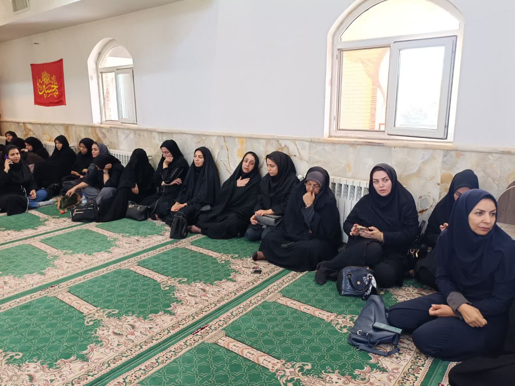 برگزاری مراسم بزرگداشت یاد و خاطره قائد معظم امت در دانشگاه آزاد اسلامی واحد سیرجان