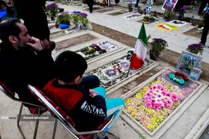 اولین جمعه سال جدید گلزار شهدای حملات تروریستی آمریکایی - صهیونی در جنگ رمضان - قطعه 42 بهشت زهرا(س)