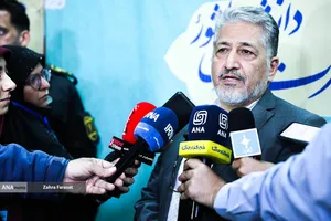 مصاحبه خبرنگاران با بیژن رنجبر، رئیس دانشگاه آزاد اسلامی