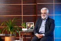 دانشمند خستگی‌نا‌پذیر، مردی که سنگرش کلاس درس بود