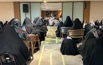 طنین نجوای عاشقانه زائران ایرانی در حریم یار؛ زمزمه دعای کمیل در مکه مکرمه