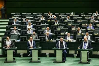 مجلس چفیه‌پوش شد