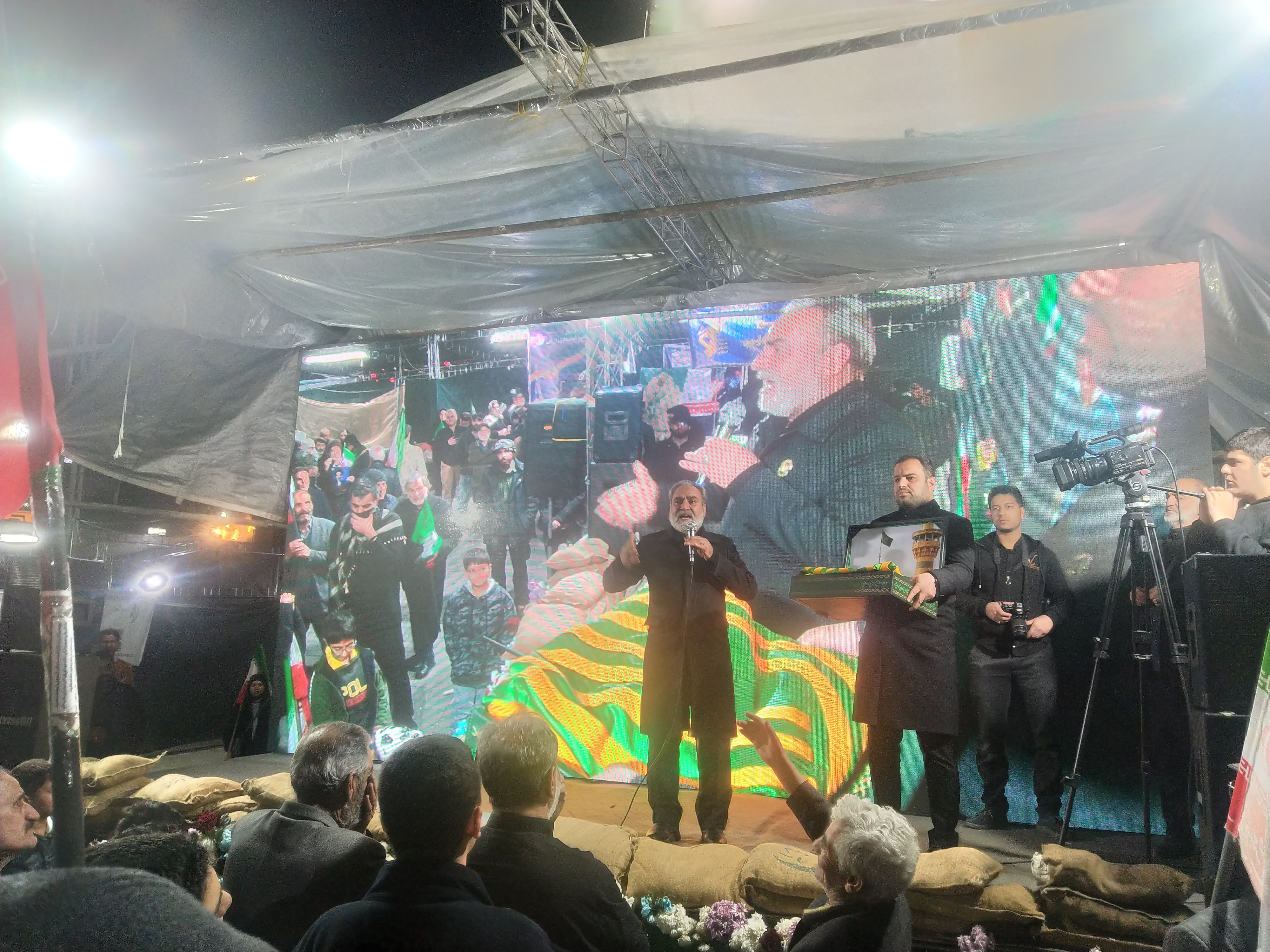 حضور پرشور دانشگاهیان و مردم در میعادگاه شبانه واحد تهران غرب