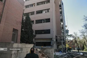 حمله هوایی آمریکایی و صهیونی به داﻧﺸﮕﺎه علم و صنعت ایران