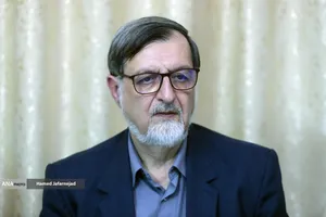  سیدمحمدرضا بهشتی فیلسوف و استاد فلسفه دانشگاه تهران در نشست خبری دومین جایزه استاد عالی نسب