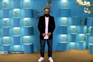 رضا مسعودی در فتوکال فیلم سینمایی اسفند