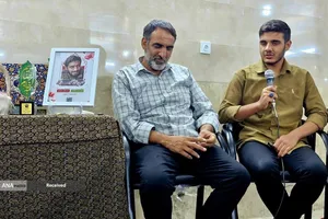 دیدار خادمیاران و یاوران رضوی با خانواده شهید طاها عبدی