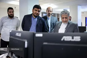 بازدید بیژن رنجبر رییس دانشگاه آزاد اسلامی از تحریریه چندرسانه ای خبرگزاری آنا