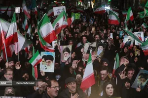 اجتماع مردمی در خونخواهی امام شهید امت - چهارراه کوکاکولا