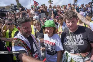 حرکت بزرگ&zwnj;ترین ناوگان"الصمود" همبستگی بین&zwnj;المللی از بندر بارسلونا اسپانیا به سوی غزه