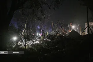  آوارهای یک هتل ویران شده در پی حمله روسیه در شهر کراماتورسک، اوکراین