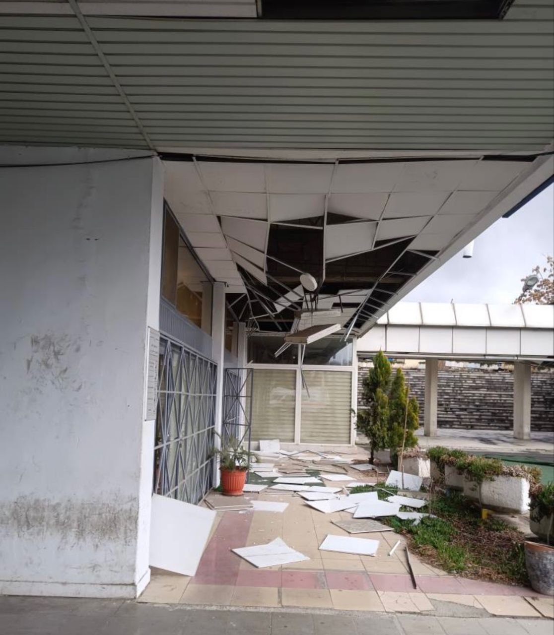 تخریب ساختمان فدراسیون هاکی در حملات دشمنان آمریکایی ـ صهیونی+تصاویر