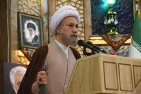 امام جمعه شیراز: ولایت، عامل عزت و اقتدار جمهوری اسلامی است/ لزوم حفظ همبستگی