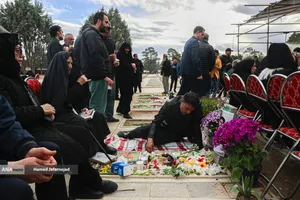 اولین جمعه سال جدید گلزار شهدای حملات تروریستی آمریکایی - صهیونی در جنگ رمضان - قطعه 42 بهشت زهرا(س)