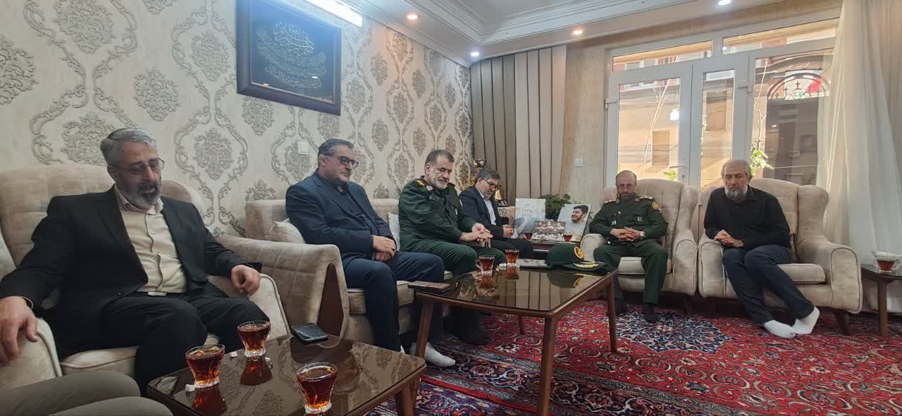 فرزندان ما آگاهانه راه امام حسین (ع) را انتخاب کردند / خون شهدا ضامن عزت و اقتدار ایران اسلامی است
