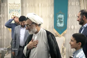 دیدار حجت الاسلام و المسلمین عبدالحسین خسروپناه دبیر شورای عالی انقلاب فرهنگی با خانواده شهید دکتر محمد مهدی طهرانچی