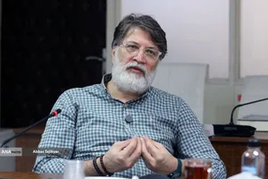 محمد خیراندیش، نویسنده، طراح، انیماتور و سازنده انیمیشن&zwnj;های سینمایی &laquo;پسر دلفینی ۱&raquo; و &laquo;پسر دلفینی ۲&raquo; 