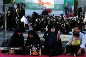 مراسم دعای عرفه در دانشگاه تهران