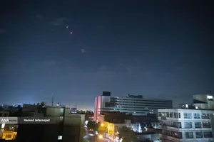 فعالیت پدافند هوایی علیه اهداف متخاصم در آسمان تهران